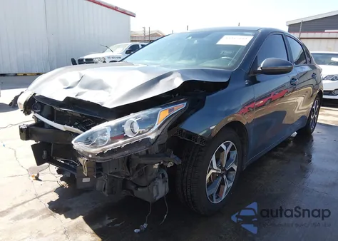 2021 Kia Forte Lxs z USA, uszkodzony, nr VIN 3KPF24AD4ME379918